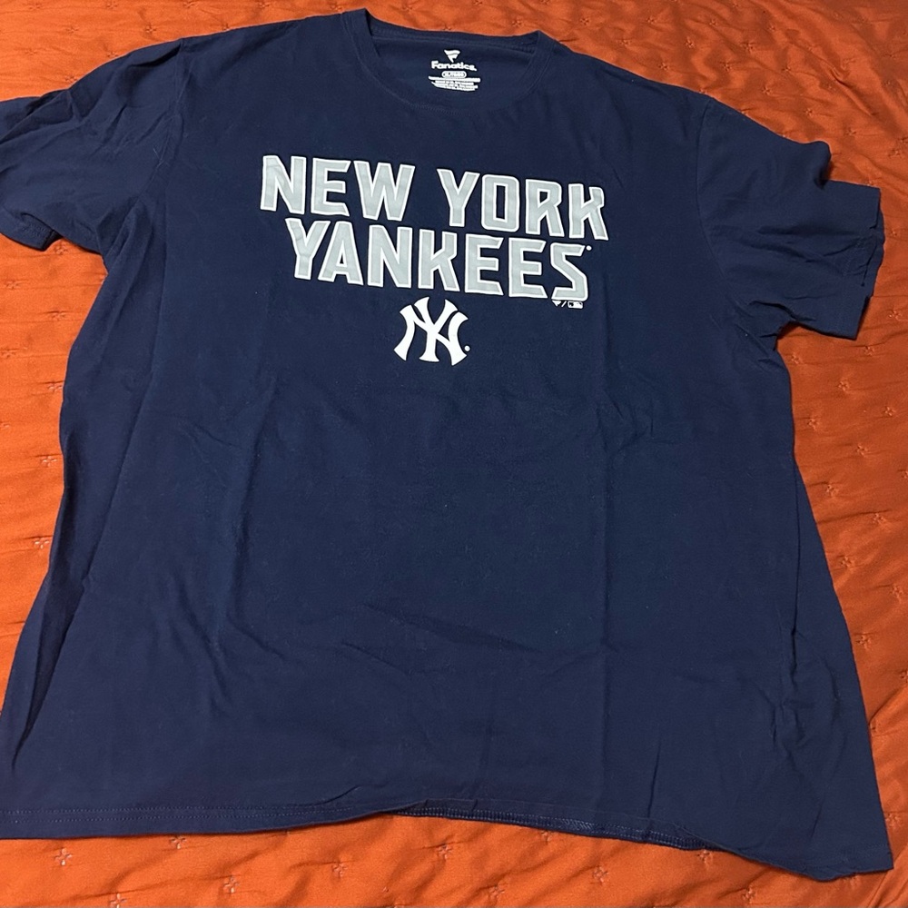 Fanatics New York Yankees Navy Blue Tee with White Logo